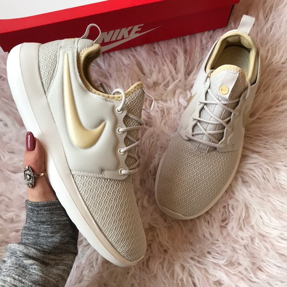 NWT Nike Roshe Two - Picture 6 of 8